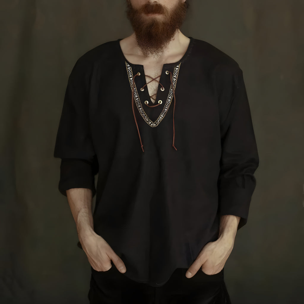 Chemise tunique homme viking en lin noir, col lacé et galon ethnique brodé