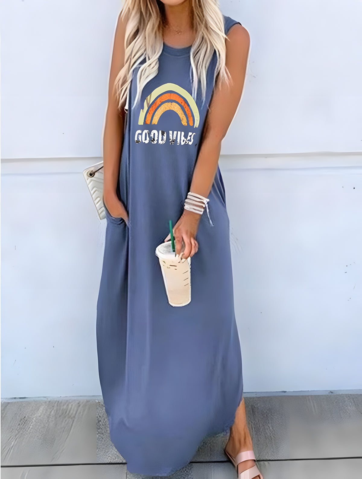 Robe longue hippie bleu jean, coupe fluide et fente latérale