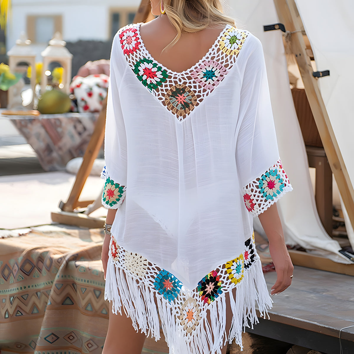 Tunique de plage blanche à crochet multicolore et franges
