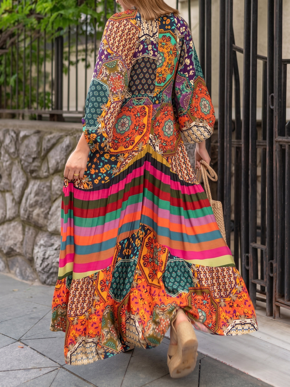 Robe longue hippie chic vue de dos, imprime boheme