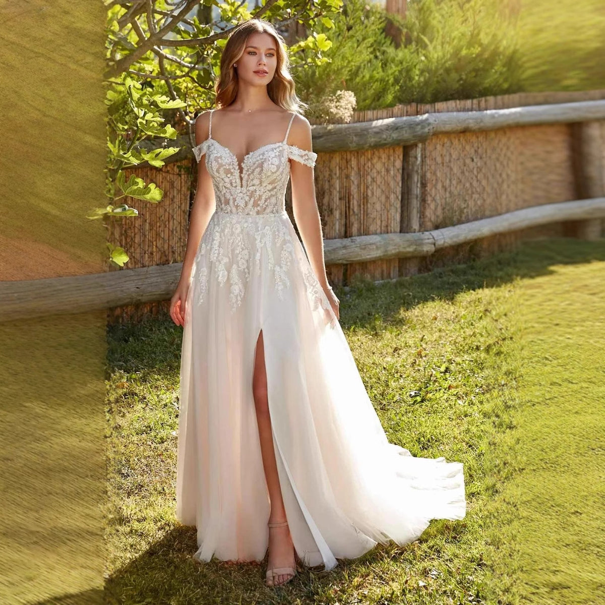 Robe de Mariée Bohème Bustier en Dentelle