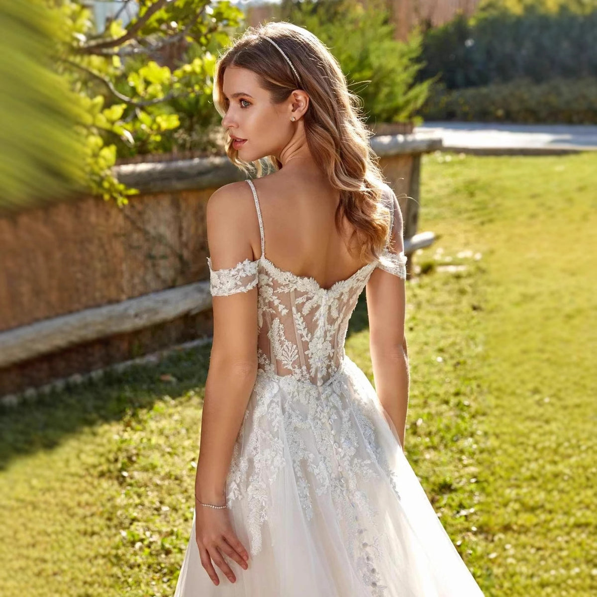 Robe de Mariée Bohème Bustier en Dentelle