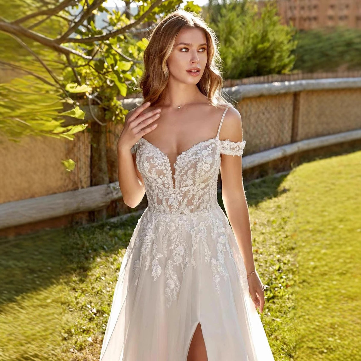 Robe de Mariée Bohème Bustier en Dentelle