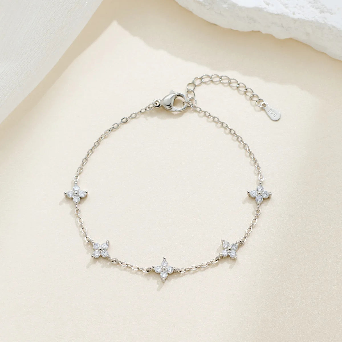 Bracelet trèfle zircon