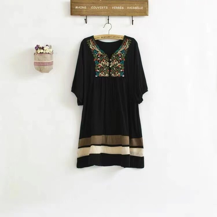 Hippie geborduurde tuniek