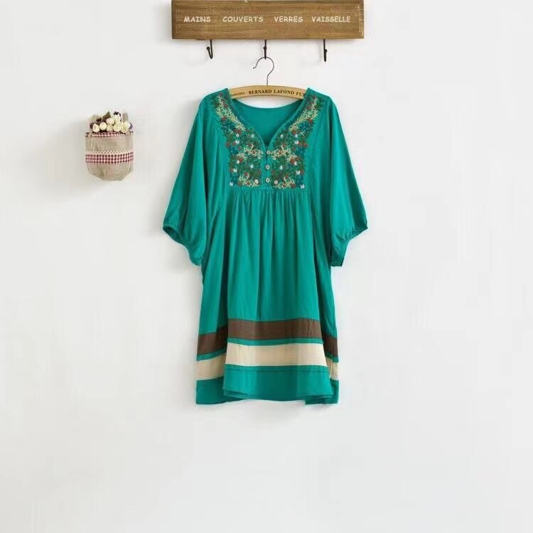 Hippie geborduurde tuniek