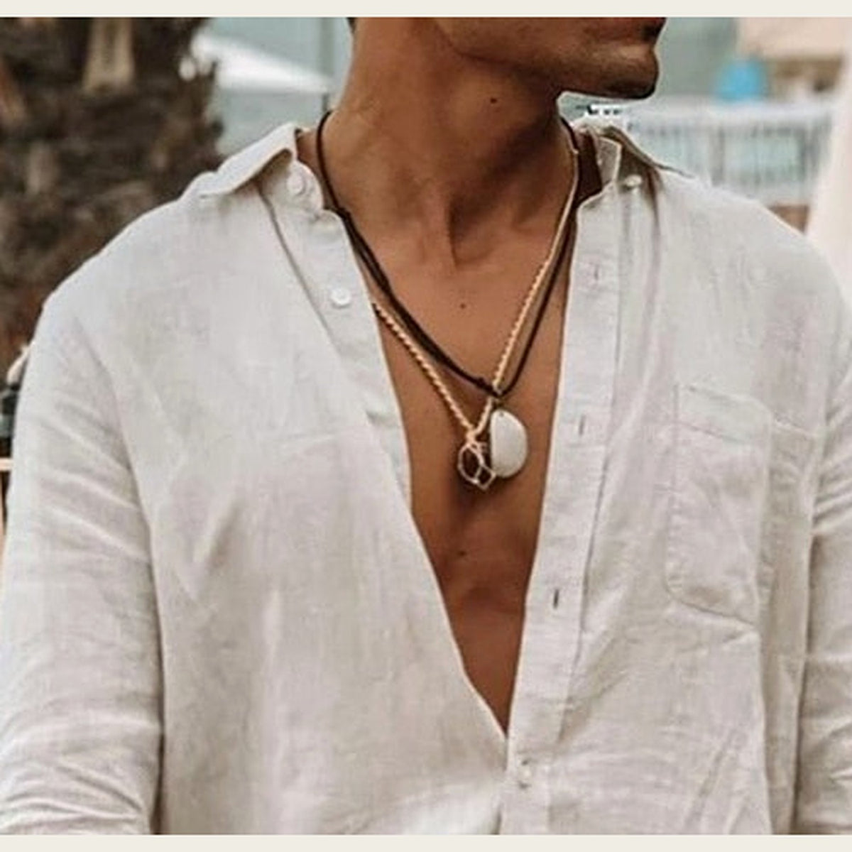 Chemise lin homme hippie col classique et poche poitrine, matière lin écru