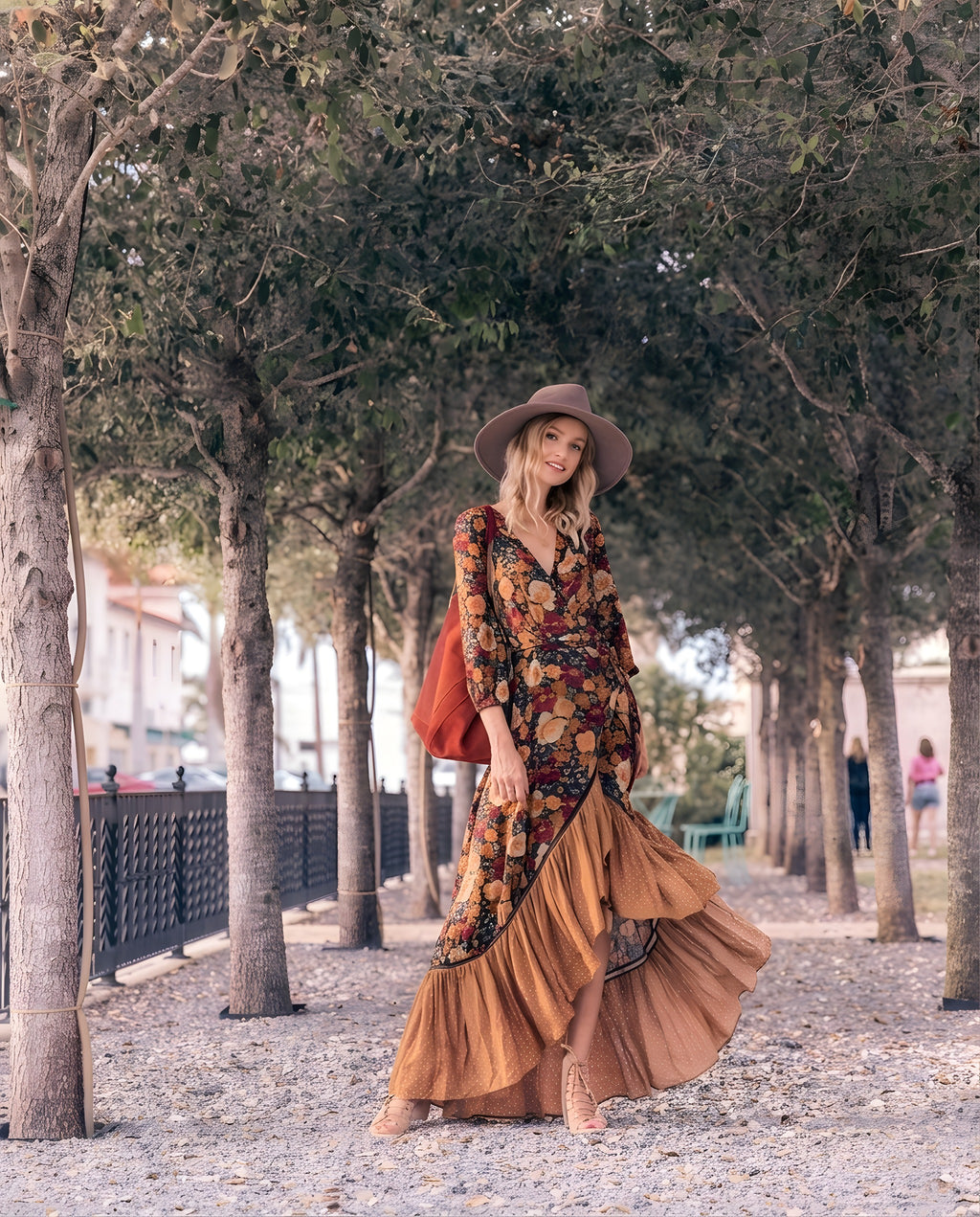 Robe Longue Hippie Chic Automne · Portefeuille Fleuri