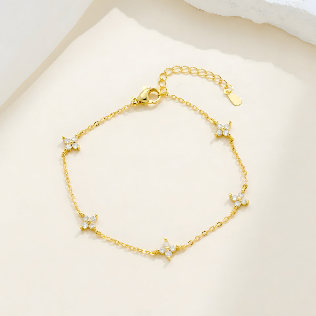 Bracelet Trèfle 4 Feuilles à Zircons Scintillants