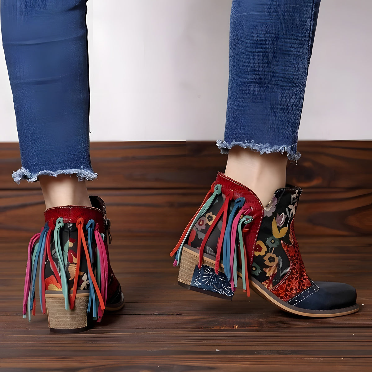 Bottines bohèmes portées, vue arrière franges