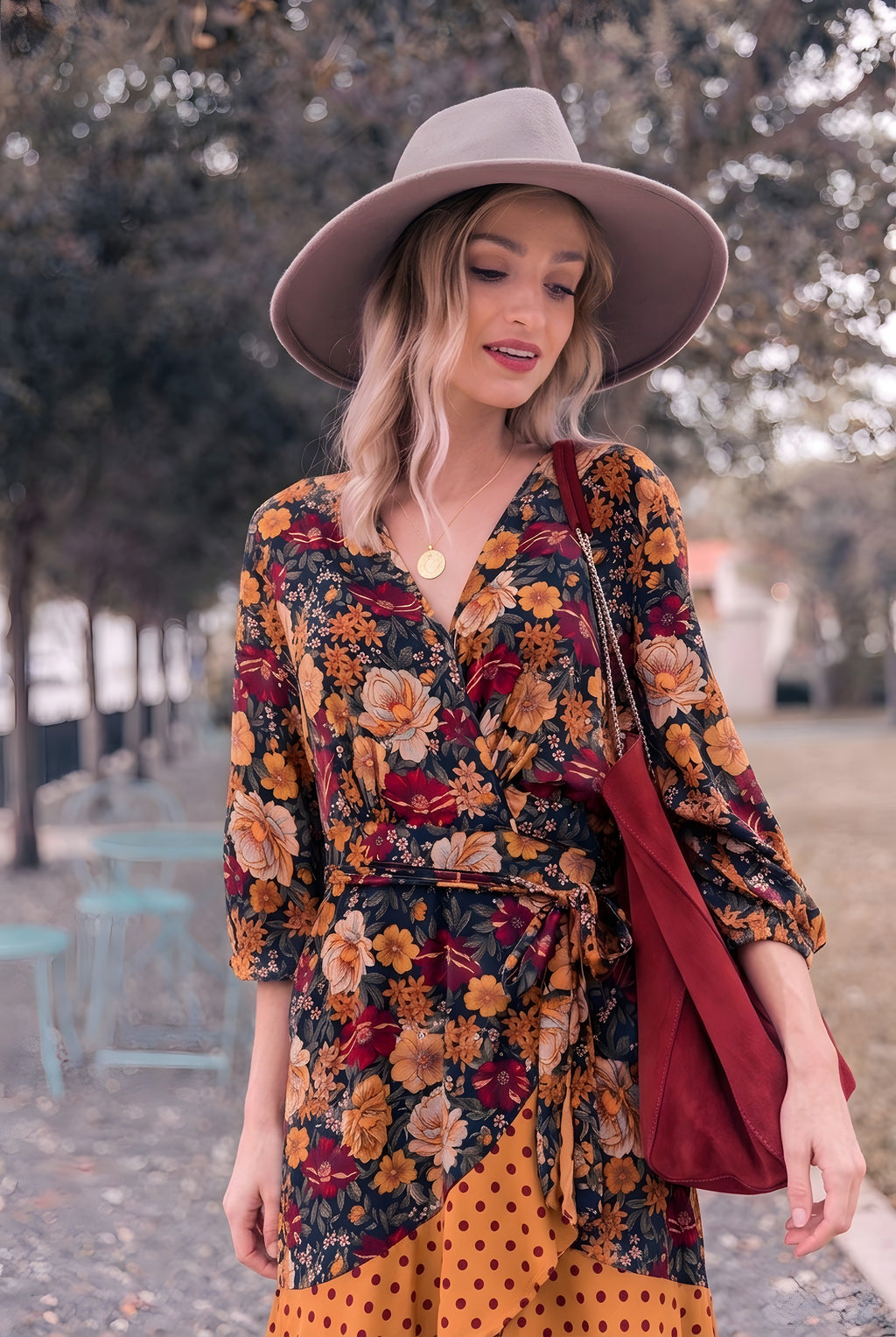 Robe Longue Hippie Chic Automne · Portefeuille Fleuri