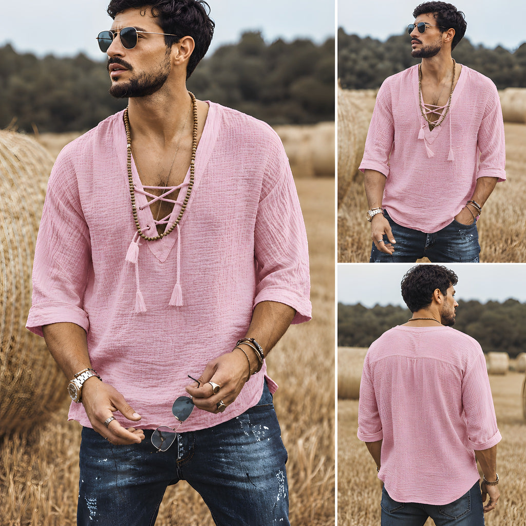 T-shirt hippie homme rose porté dans un champ, vues de face et de dos