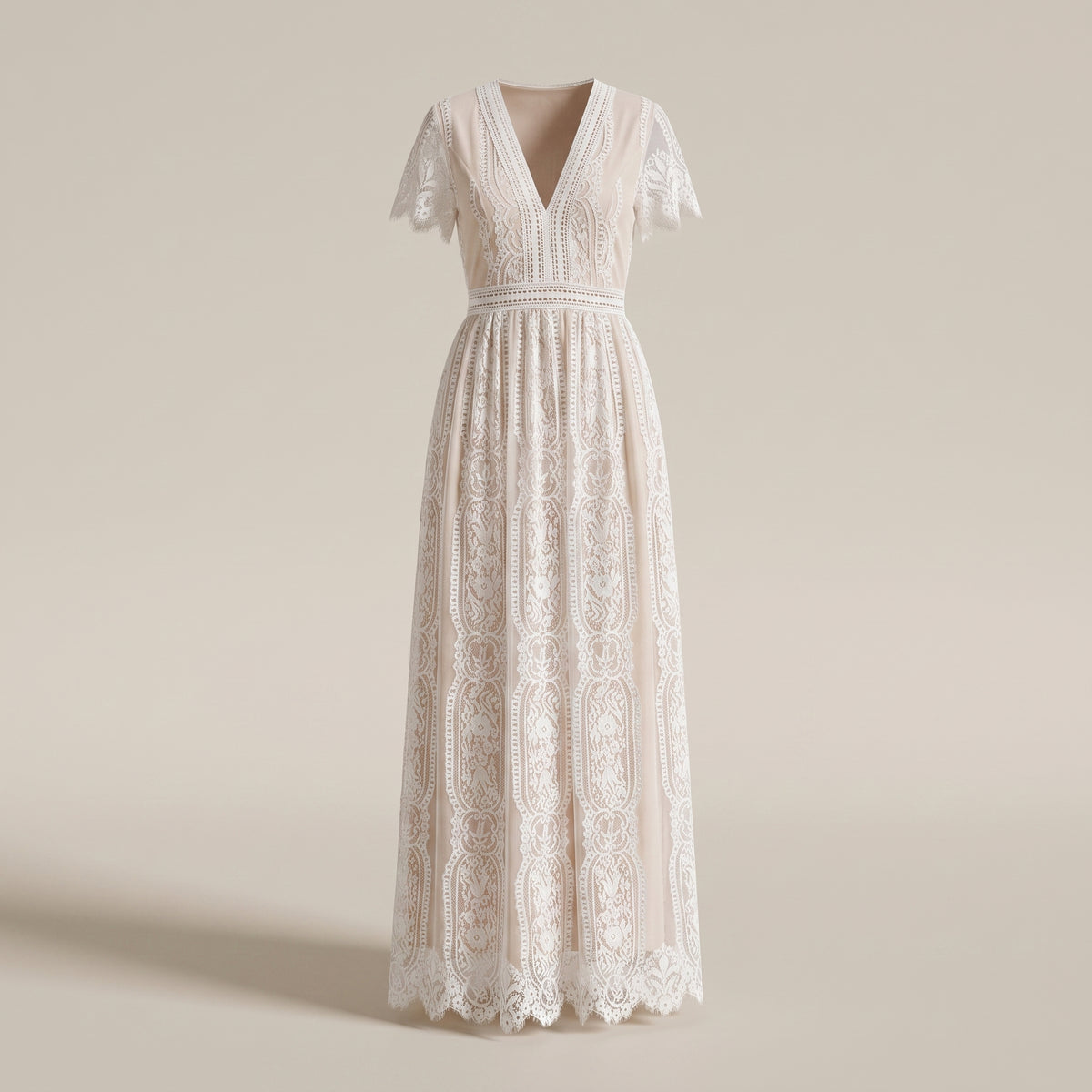 Robe longue bohème en dentelle blanche, vue ghost mannequin