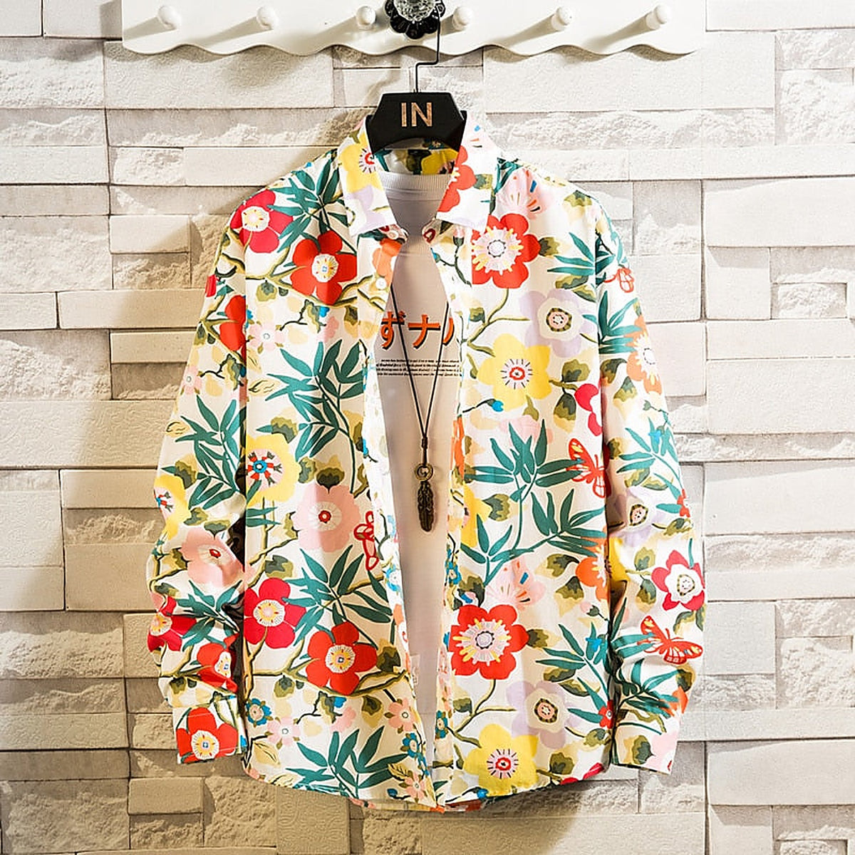 Chemise hippie homme à fleurs fond blanc, manches longues, coton léger