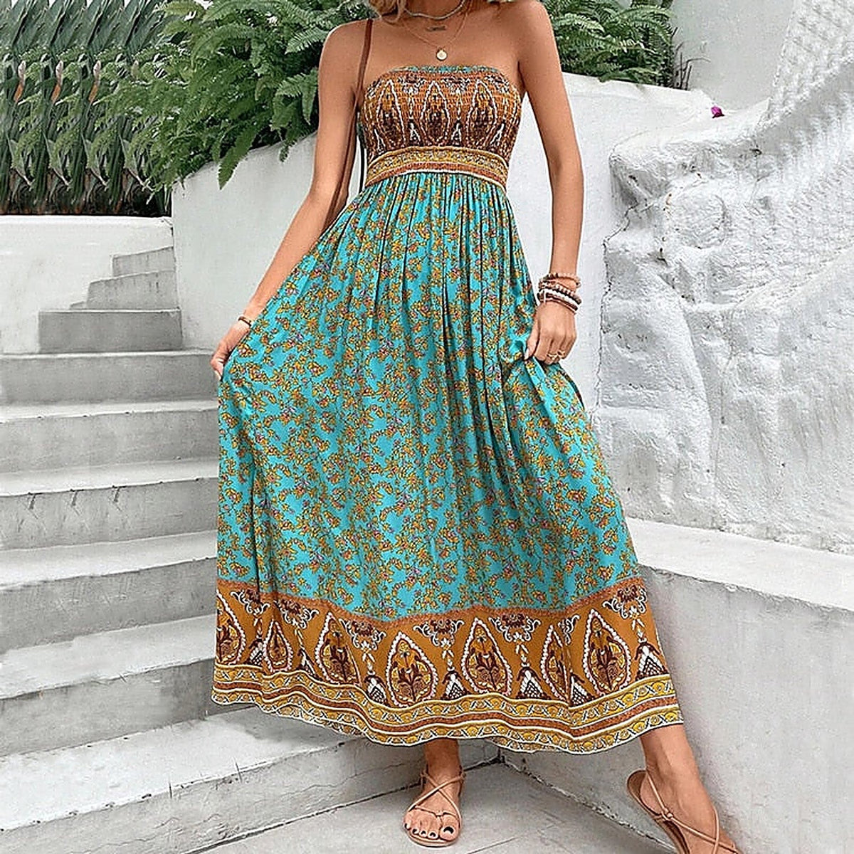Robe bustier hippie chic turquoise, épaules nues, imprimé floral bohème