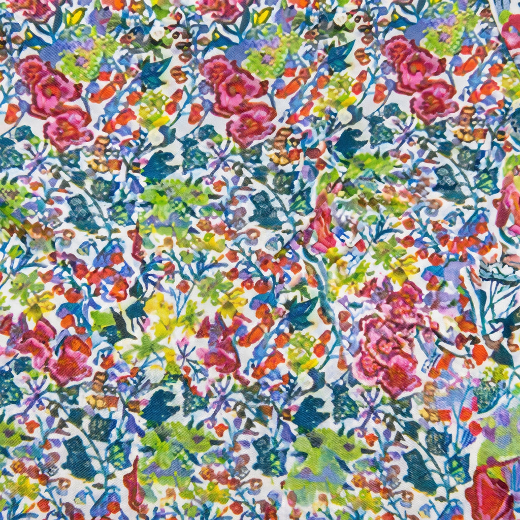 Imprimé millefleurs multicolore de la chemise à fleurs homme hippie, fond clair