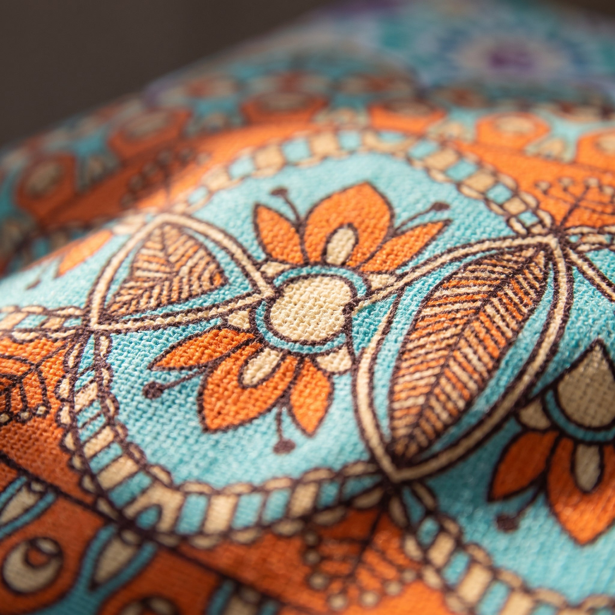 Detail du tissu et du motif mandala de la Tenture Fleur de Vie Bild