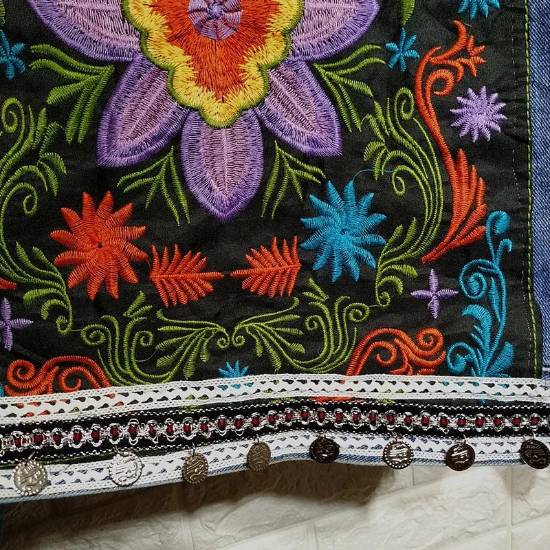 Veste en Jean Bohème à Broderies Florales